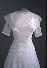 A picture of a dress circa 1900.